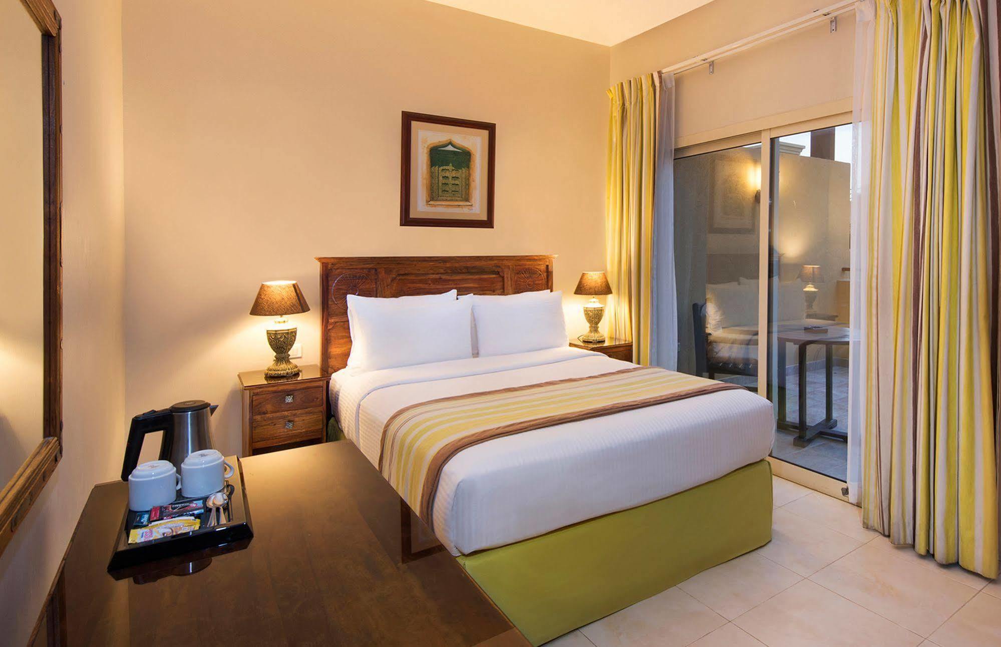 Al Hamra Residence & Vilage Экстерьер фото